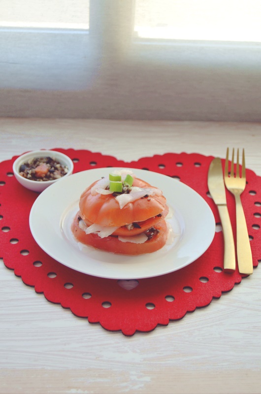 Milhojas de tomate y bacalao ahumado