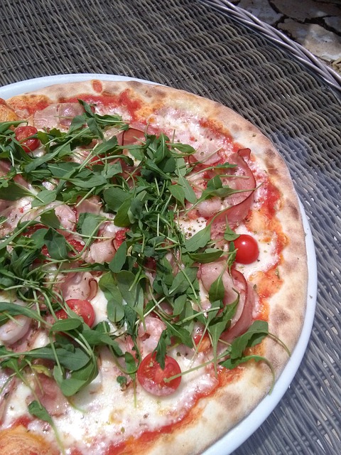 Pizza prosciutto