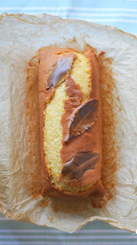 Hoy os traigo un bizcocho que os va a sorprender por sus ingredientes. 

Este bizcocho de vainilla y laurel te va a sorprender por su sabor, suave y delicioso, que no os asuste el laurel, le da un sabor muy especial y muy rico, os animo a que lo probéis. 

Para ver la receta completa de esta delicia solo tienes que ir a @inmylittlekitchen_ pinchar en el enlace directo al blog y luego ir al buscador de recetas.

Espero que le deis una oportunidad y os guste tanto como a nosotros ❤️

#blog #blogger #foodblog #foodblogger #food #foodie #foodporn #foodlover #foodstagram #home #homemade #homemadefood #homefood  #internationalfoodiesunite #inmylittlekitchen #foodiesinternationalchat #igersmadrid  #goldentastyfoodie #internationalcuisinefamily  #teamhappyfoodies #amigosfoodiesinsta #fellowfoodielovers