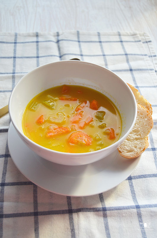 Sopa de apio y zanahoria