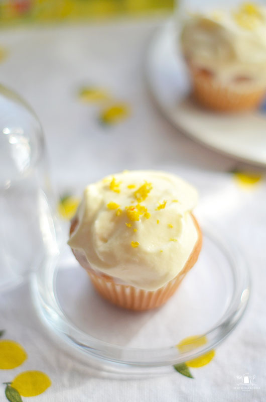 Magdalenas con mousse de limón
