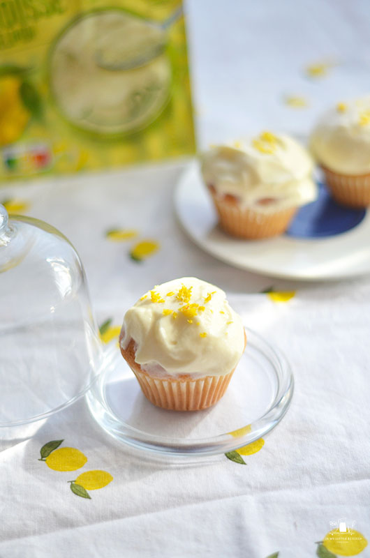 Magdalenas con mousse de limón