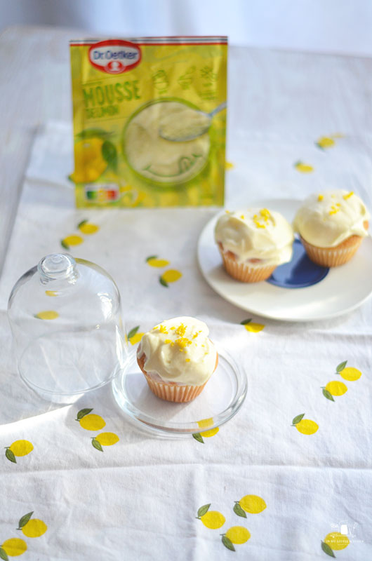 Magdalenas con mousse de limón